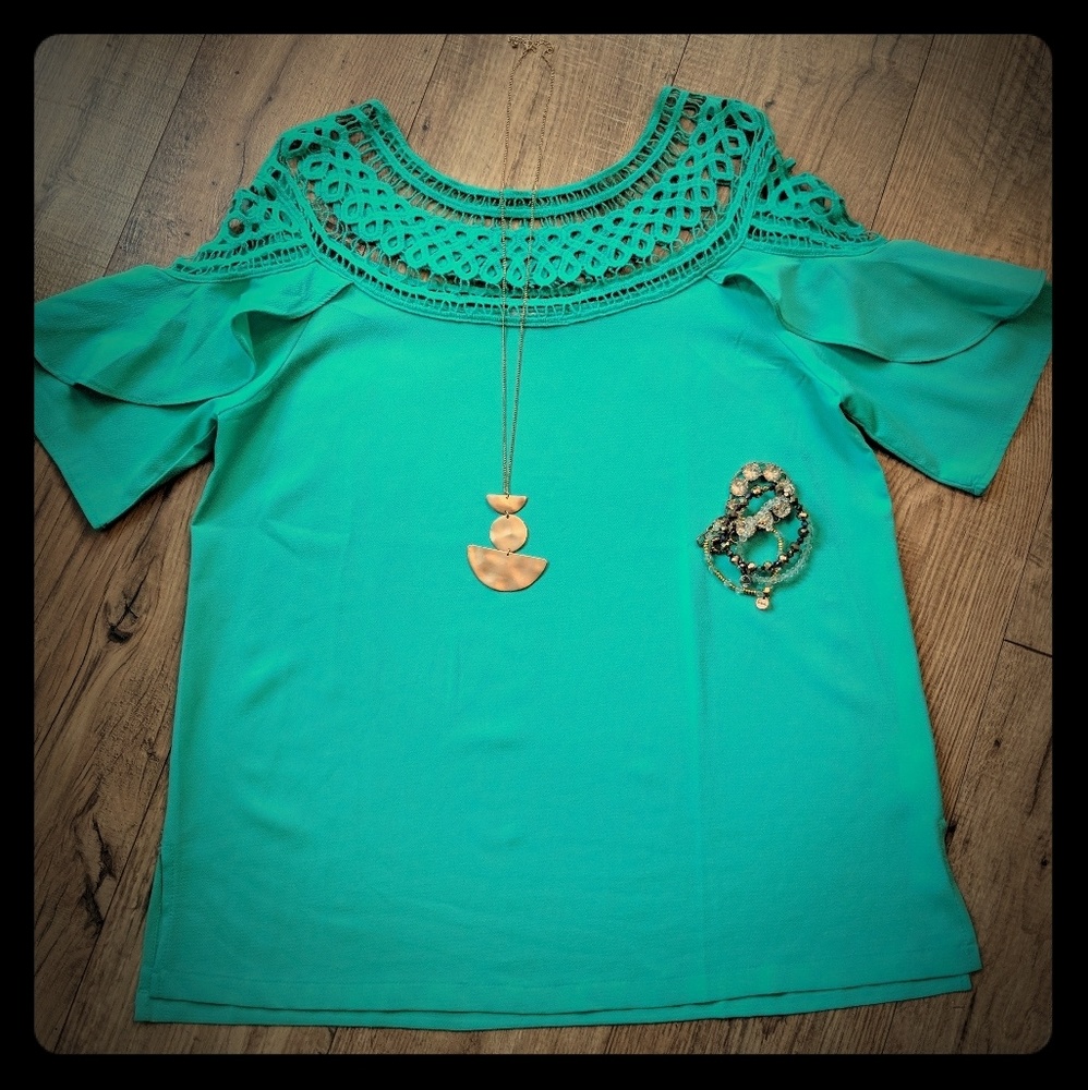NWOT Kelly Green Crochet Top Blouse Size Large